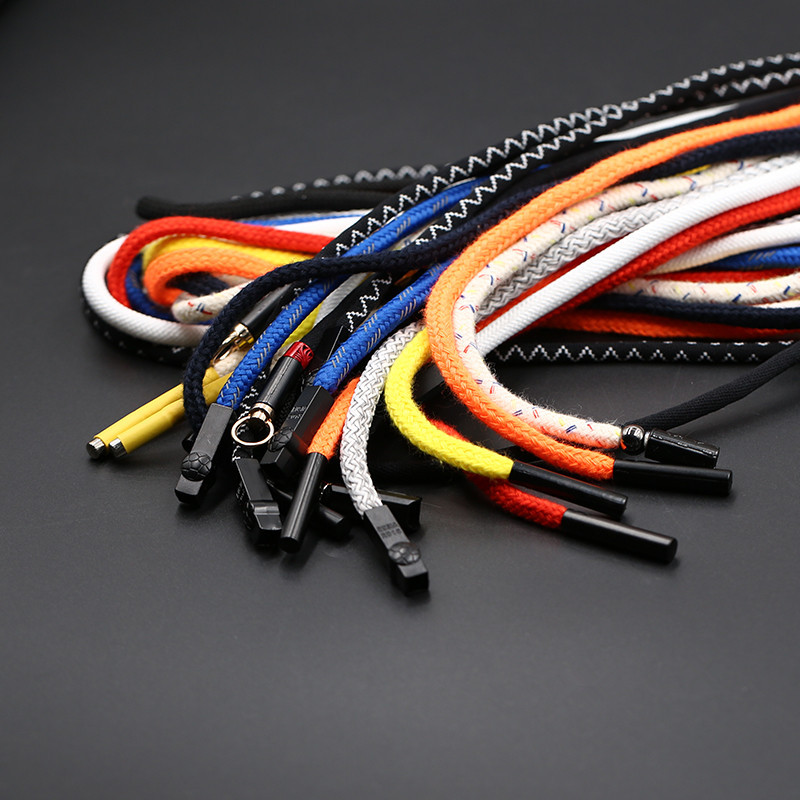 1 ks 130 cm - 140 cm polyesterové ploché lano, dekoratívne skrútené lano na ležérne športové nohavice, opasok, trenčkot, čiapku