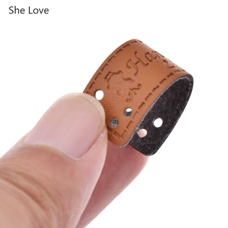 Chzimade 24 db/tétel Téglalap alakú PU bőr címkék Kézzel készített ruhacímkék farmerhez Táskák Cipők Címkék Barkács varrásanyagok