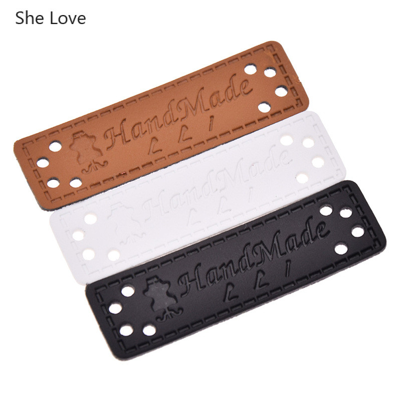 Chzimade 24 db/tétel Téglalap alakú PU bőr címkék Kézzel készített ruhacímkék farmerhez Táskák Cipők Címkék Barkács varrásanyagok