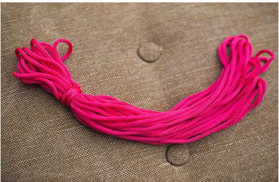 Nagykereskedelmi 15 méter átmérőjű, 2 mm-es szálmag Paracord karkötő zsinór Kemping kötél Ruhazsinór túlélő ejtőernyő zsinór