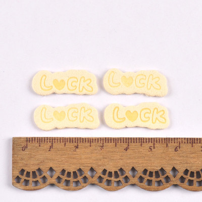 50kom 9 boja "Luck" Heart Pattern Embossing Kožne naljepnice Odjeća Ručno izrađeni DIY Dodaci za šivanje Torbe Oznake Potrepštine za odjeću