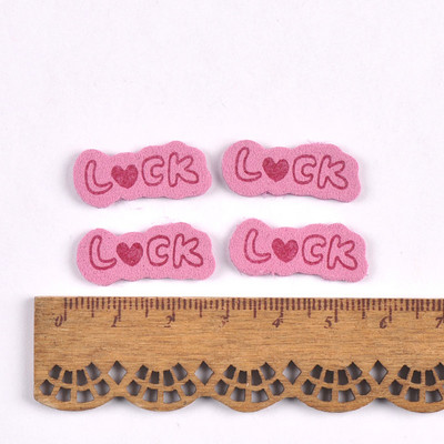 50kom 9 boja "Luck" Heart Pattern Embossing Kožne naljepnice Odjeća Ručno izrađeni DIY Dodaci za šivanje Torbe Oznake Potrepštine za odjeću