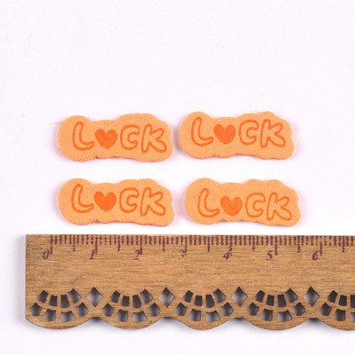 50kom 9 boja "Luck" Heart Pattern Embossing Kožne naljepnice Odjeća Ručno izrađeni DIY Dodaci za šivanje Torbe Oznake Potrepštine za odjeću