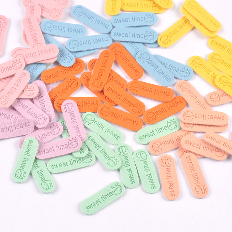 50 buc. Etichete din piele PU în relief cu litere „Sweet Time” realizate manual, bricolaj, pălării, pungi, etichete de cusut, accesorii pentru articole de îmbrăcăminte c3505