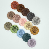 10 gab. Roku darbs PU ādas etiķetes Ādas tamborēšanas etiķetes Apģērbs Roku darbs Reljefs birkas ar caurumiem Rotājumi Trikotāžas Āda