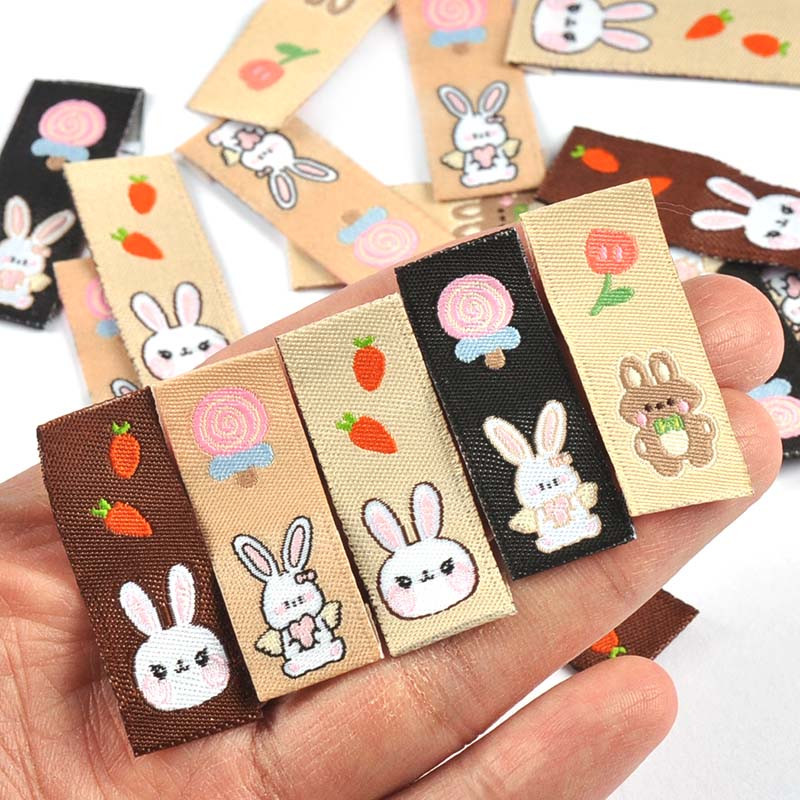 50 ks kreslených štítkov s zajačikom/mrkvou pre deti, tašky, oblečenie, šijacie doplnky, DIY remeselné potreby, ručne vyrobené štítky, domáce dekorácie C3575