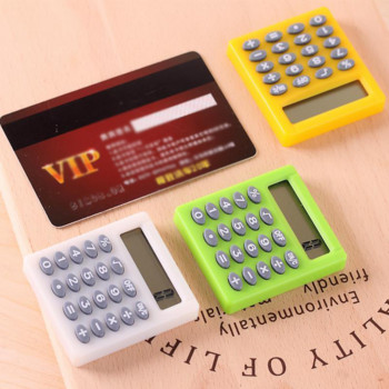Нов особен мини цветен многофункционален калкулатор Малък квадратен калкулатор за ученици