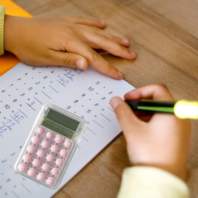 Rankinis skaičiuotuvas su dideliais mygtukais skaitmeninis LCD ekranas, nešiojamas 8 skaitmenų skaičiuotuvas, skirtas parduotuvei Apskaita verslui Kasdienis naudojimas