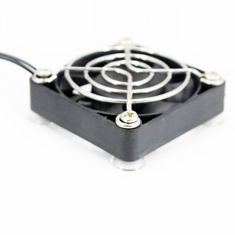 USB rashladna podloga Hladnjak Ventilator Gamepad GameShooter Mute Radijator Controller Hladnjak Univerzalni hladnjak za prijenosni mobilni telefon