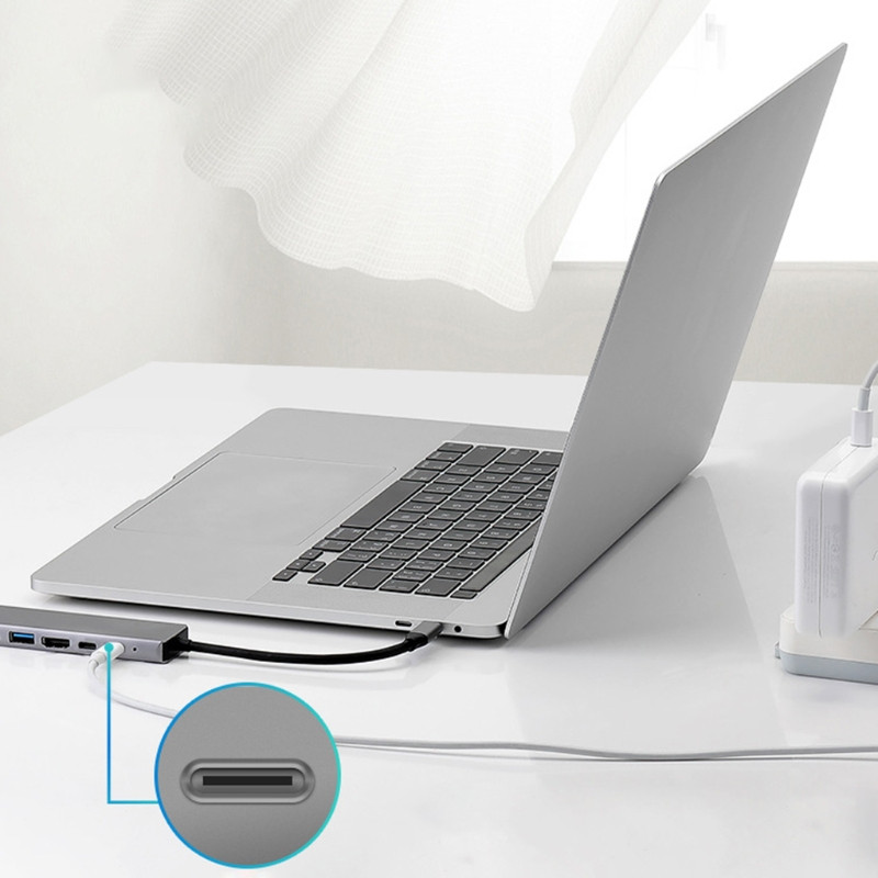 Többfunkciós 8 az 1-ben C típusú hub laptop számítógép perifériás dokkoló állomás USB adapter 65 W-os PD SD/TF kártyaolvasóval