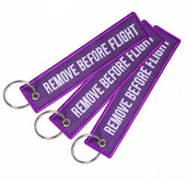 ΑΦΑΙΡΕΣΤΕ ΠΡΙΝ ΤΗΝ ΠΤΗΣΗ Κεντητική ετικέτα αποσκευών με μπρελόκ αυτοκινήτου Μωβ μπρελόκ Μπρελόκ Ετικέτα για τον λάτρη της αεροπορίας 3 ΤΕΜ/ΛΟΤ