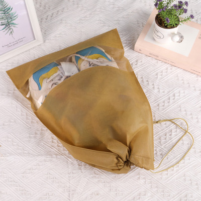 5 vnt. tuščių batų laikymo krepšys.