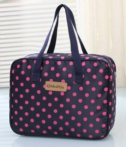 Salokāma ceļojumu soma sievietēm neilona ūdensnecaurlaidīga punkta modes iekāpšanas soma Lielas ietilpības bagāžas soma ikdienas ceļojumu rokassomas 555