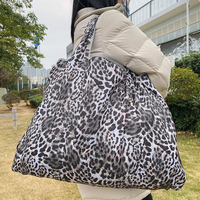 Újrahasználható élelmiszer-táskák Nagy, mosható bevásárlótáskák Összehajtható, környezetbarát nejlon, nagy teherbírású zsebes kézitáskák