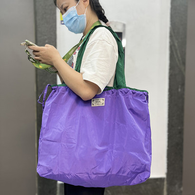 Közepes húzózsinóros táska újrafelhasználható, környezetbarát hordtáska, összecsukható bevásárlótáska utazó válltáska női tárolótáska