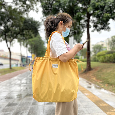 Didelės talpos daugkartinio naudojimo bakalėjos krepšys Sulankstomas pirkinių krepšys sutraukiamas raištelis Kelioninis pečių krepšys Moterų krepšys