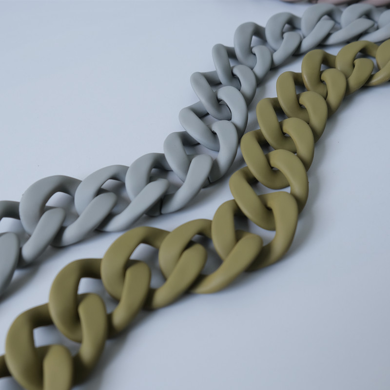 Nova modna ženska torbica Lanac za dodatke Mat Kakhi Sivo Narančasta Smola Lanac Matirani remen Ženska spojka Lanac torbice na rame