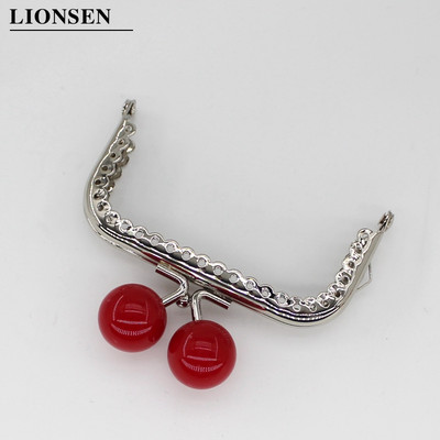 1 db 8,5 cm-es nagy gyöngyök ezüst négyzet alakú fém pénztárca keret fogantyú a kuplungtáskához, kézitáska tartozékaihoz