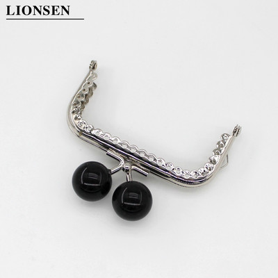 1 db 8,5 cm-es nagy gyöngyök ezüst négyzet alakú fém pénztárca keret fogantyú a kuplungtáskához, kézitáska tartozékaihoz