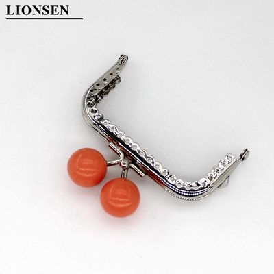 1 db 8,5 cm-es nagy gyöngyök ezüst négyzet alakú fém pénztárca keret fogantyú a kuplungtáskához, kézitáska tartozékaihoz