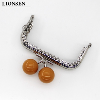 1 db 8,5 cm-es nagy gyöngyök ezüst négyzet alakú fém pénztárca keret fogantyú a kuplungtáskához, kézitáska tartozékaihoz