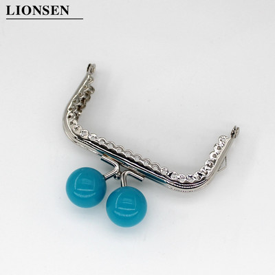 1 db 8,5 cm-es nagy gyöngyök ezüst négyzet alakú fém pénztárca keret fogantyú a kuplungtáskához, kézitáska tartozékaihoz