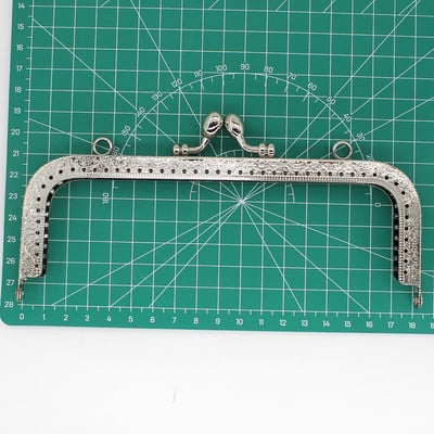 LIONSEN „pasidaryk pats“ senovinė bronzinė gėlių galvutė, metalinė piniginės rėmas, rankena, bučinio užsegimo užraktas, skirtas krepšio siuvimui, amatų siuvimo reikmenys