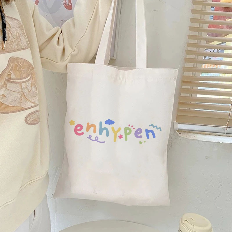 Új Harajuku Canvas Tote Bag Kpop Group Shopper válltáskák Tuisyen Sekolah Tandíjtáska Női kézitáskák Bolso Lona