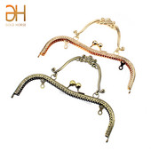 20,5 cm Retro dombornyomásos virág arany fém csók vödör pénztárca keret táskákhoz Fogantyús kapcs a táskához barkács kiegészítők