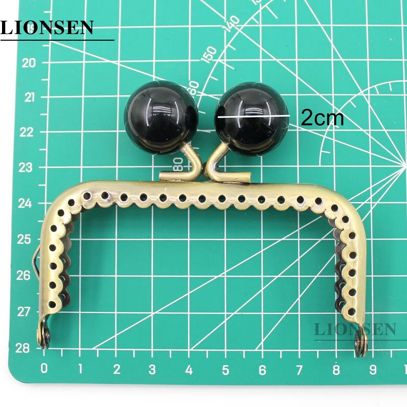 LIONSEN 8,5 cm dideli karoliukai, antikvariniai bronziniai kvadratiniai metaliniai piniginės rėmo rankena sankabos krepšiui rankinės priedai Bučinio užsegimo užraktas