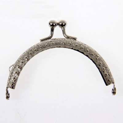 8,5 cm-es érme fém erszénykeret Csókkapocs-zár a kuplungtáska fogantyújához Kézitáska-tartozékok Vörös bronz tónusú hardver