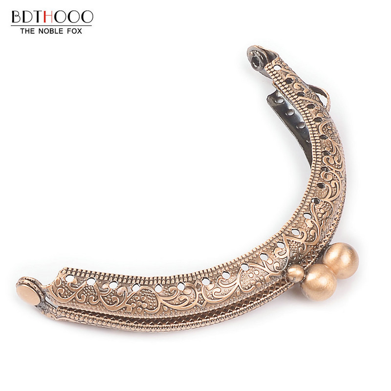 8,5 cm-es érme fém erszénykeret Csókkapocs-zár a kuplungtáska fogantyújához Kézitáska-tartozékok Vörös bronz tónusú hardver