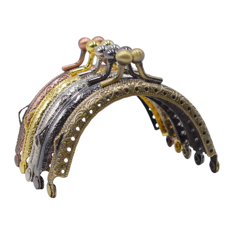 8,5 cm-es érme fém erszénykeret Csókkapocs-zár a kuplungtáska fogantyújához Kézitáska-tartozékok Vörös bronz tónusú hardver