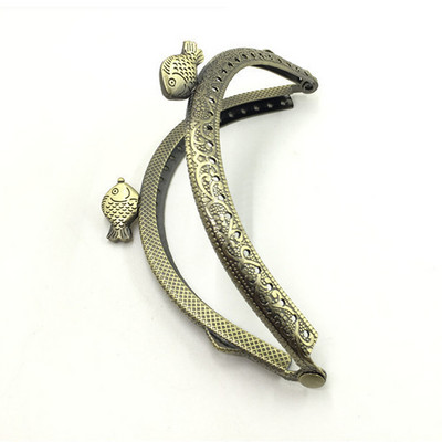 8,5 cm metāla maka rāmja rokturis monētu sajūga somai Zivs galvas aksesuāri Smalki Making Skūpsts Aizdare Slēdzene Vintage