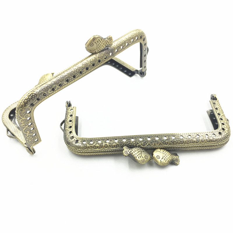 8,5 cm metāla maka rāmja rokturis monētu sajūga somai Zivs galvas aksesuāri Smalki Making Skūpsts Aizdare Slēdzene Vintage