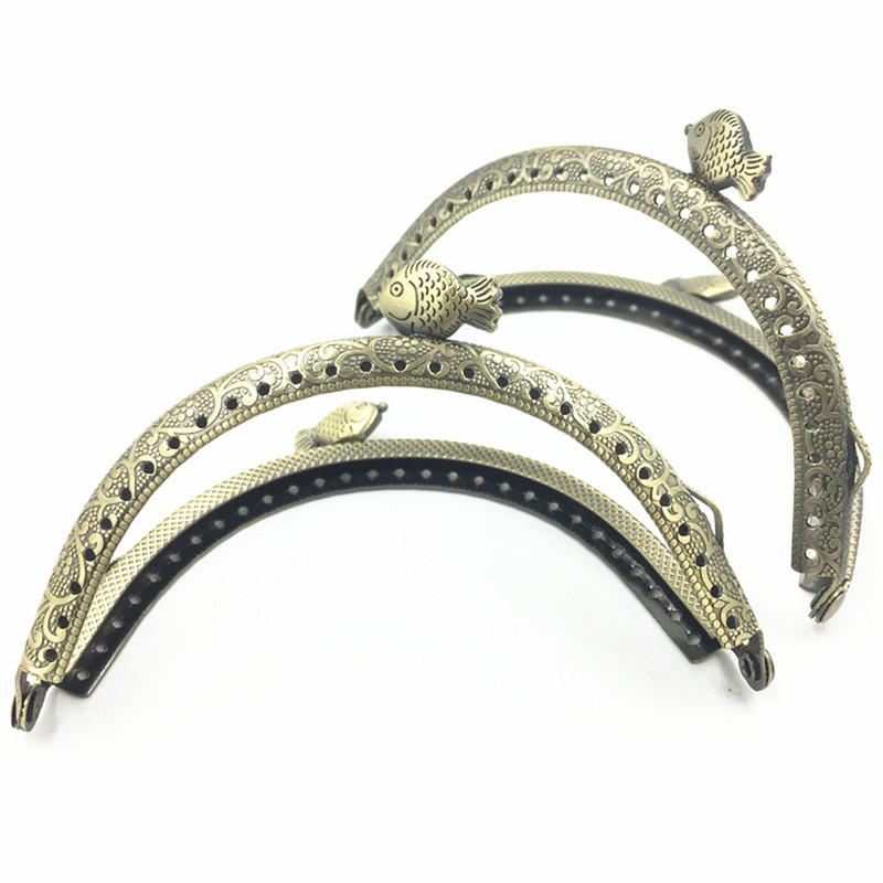 8,5 cm metāla maka rāmja rokturis monētu sajūga somai Zivs galvas aksesuāri Smalki Making Skūpsts Aizdare Slēdzene Vintage