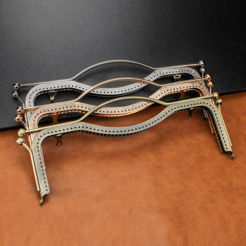 27CM, dreptunghi, concav, relief cu mâner, cadru pentru geanta de ambreiaj. Închidere metalică mare de sărut pentru accesorii de coasere a sacului