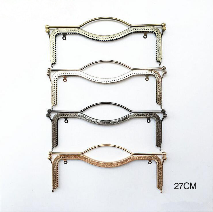 27 cm 20,5 cm Metalinės piniginės rėmas Rankena Bučinys Lūpos Užsegimo užraktas sankabai Rankų darbo rankinės Aparatūra Antikvariniai bronziniai krepšio priedai