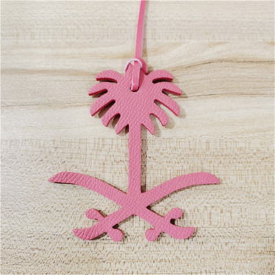 Új szaúd-arábiai nemzeti jelkép divat valódi bőr arab betűkkel varázslatos testreszabott női bőr, divatos medáldísz