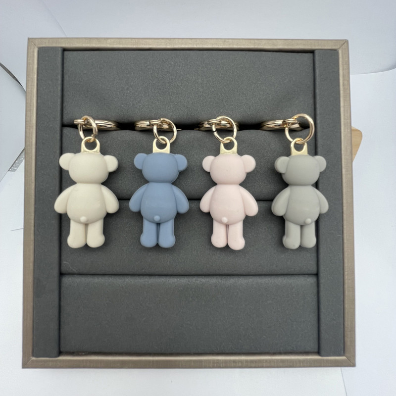 Pandantiv TOSS Key. Pandantiv geantă. pandantiv. Pandantiv urs spaniol, pandantiv urs spaniol