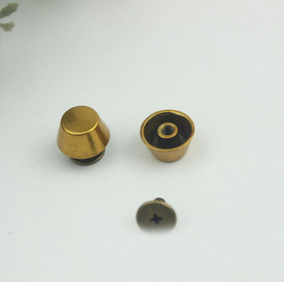 20 szett Rose Gold fém kiváló minőségű bőr táska kézitáska pénztárca alja lábvédő körömcsavaros öv visszacsavarható gomb szegecs tüske