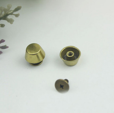 20 szett Rose Gold fém kiváló minőségű bőr táska kézitáska pénztárca alja lábvédő körömcsavaros öv visszacsavarható gomb szegecs tüske