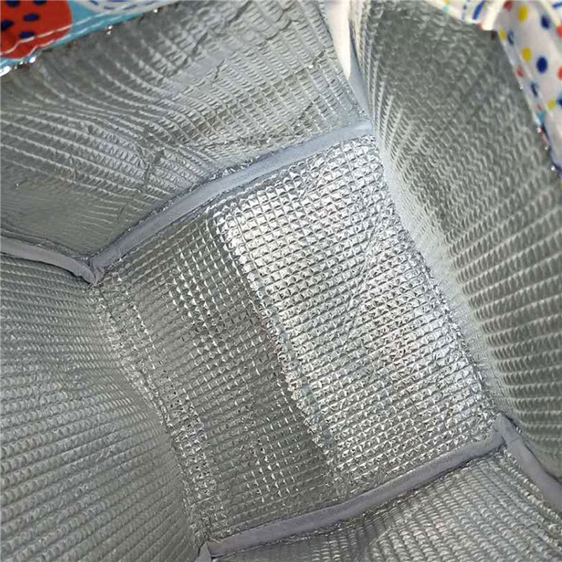 Ebédtáska Divatnyomtatás Virágos Többszínű hűtőtáskák Női Waterpr Hand Pack Termál reggeliződoboz Hordozható piknik utazás