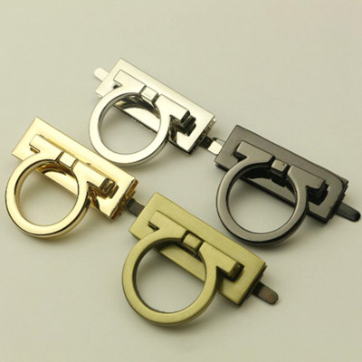 1db Fém táska Forgatható Lock Twist Lock Clasp Barkács kézitáska Bőr kézműves női válltáska pénztárca Hardver táska tartozékok