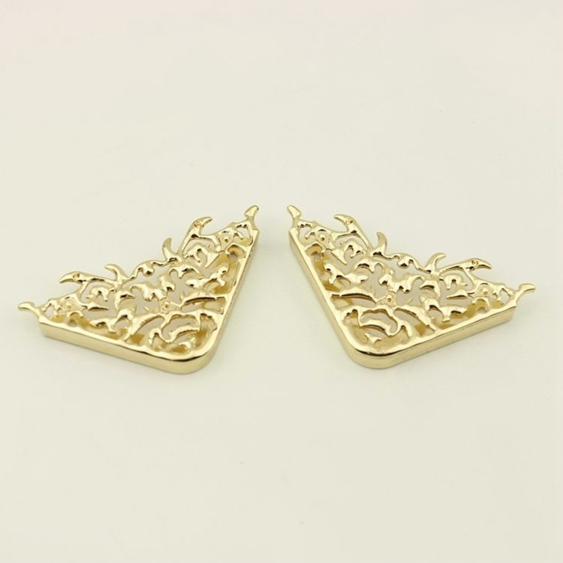 Metalna kutna zaštita za torbu za kožne obrte Torbica s preklopom Ručna torba Prtljaga DIY dekoracija Cvjetni uzorak Hardverski dodaci