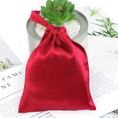 12x15cm Luksuslik siidist satiinist pingutusnööriga kott tuttidega Juuksekimbud Parukad Meigipakendikotid Ehete Pakendamine Kingitus