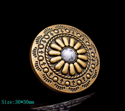 Lot 10pc 30MM starinski mjed Plemenski cvijet ugraviran tirkizno sedlo Concho za torbu remen Kožna izrada Screwback