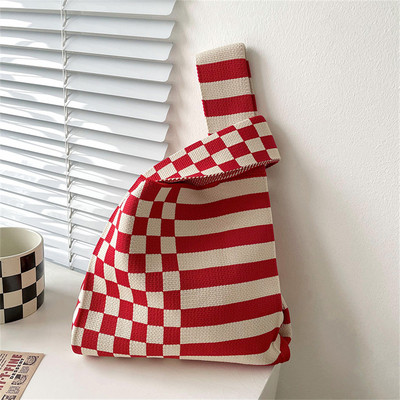 Pletena torba na rame s ružičastim prugama Ručno pletena ljubavna torbica za korejske žene Ležerna mini torba s čvorovima Studentska torba za višekratnu upotrebu