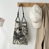 Pletena tkanina Ženska torba Prugasti dizajn Eko mala torba za kupovinu Dekoracija Torbica Kontrastne boje Vunena torbica za žene