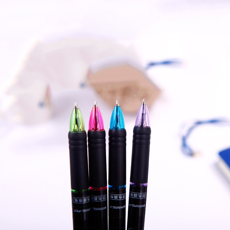 Raznobojna kemijska olovka u 4 boje 0,7 mm kemijska olovka Crna Crvena Plava Zelena Tinta s punjenjem Studenti koji pišu pribor
